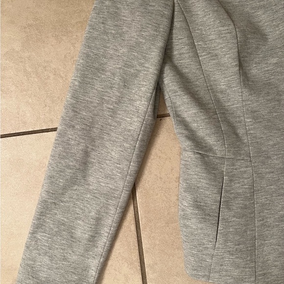 White House Black Market Chain Detail Blazer - Picture 3 of 10